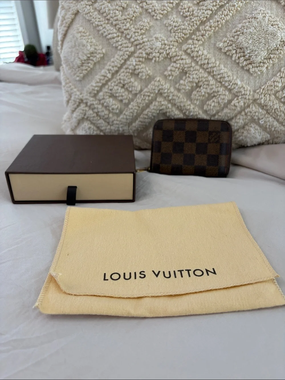 Louis Vuitton Damier Ebene Small Zippy Coin Purse Wallet